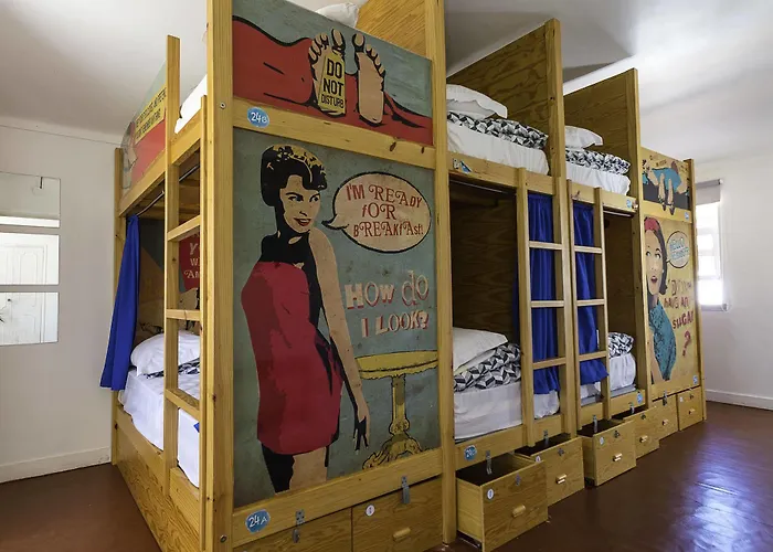 Hostel Way & Surf Camp