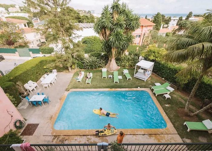 Hostel Way & Surf Camp *