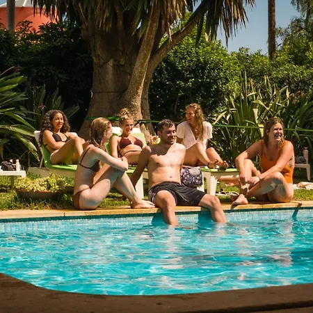 Hostel Way & Surf Camp *