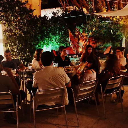 Hostel Way & Surf Camp