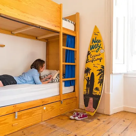 Way & Surf Camp Hostal *