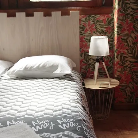 Hostel Way & Surf Camp