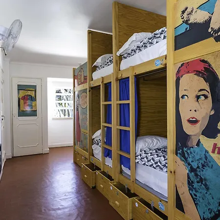 Way & Surf Camp Cascais