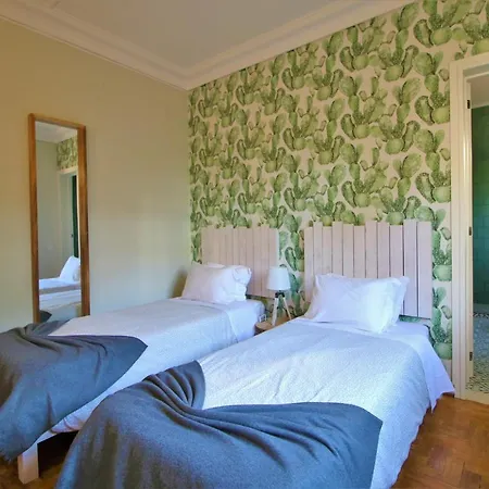 Way & Surf Camp Hostel Cascais