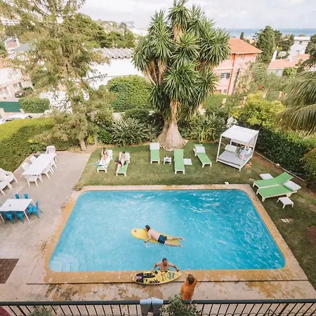 Hostal Way & Surf Camp *