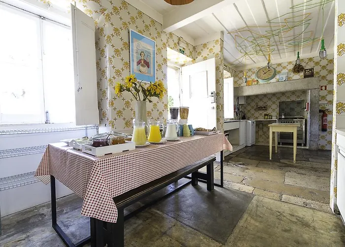 Way & Surf Camp Hostel *