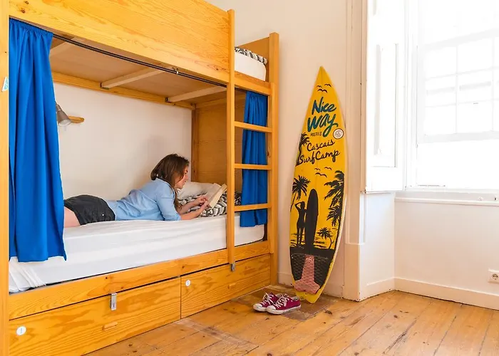 Way & Surf Camp Albergue *