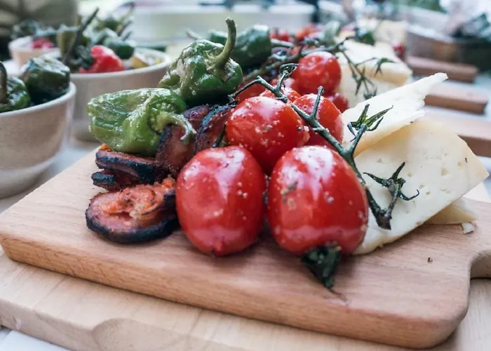 Way & Surf Camp Hostel *