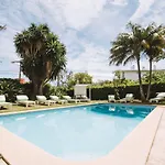 Hostel Way & Surf Camp