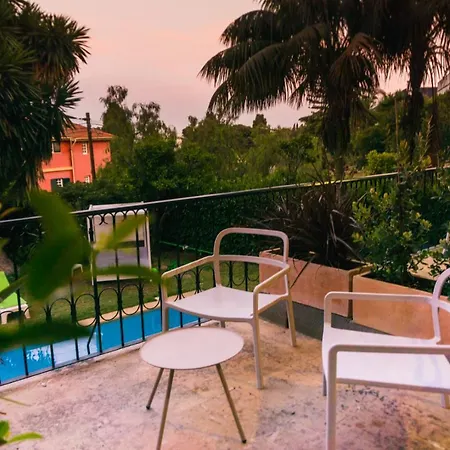 ホステル Way & Surf Camp カスカイス