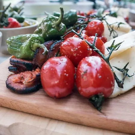 Way & Surf Camp ホステル *