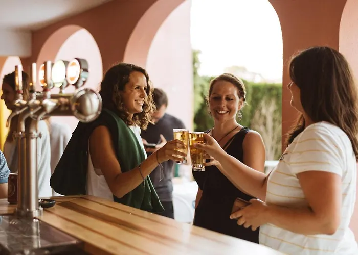 Vandrerhjem Way & Surf Camp Cascais